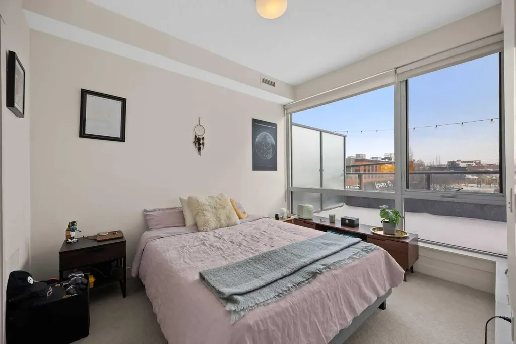 301 10 Street NW Calgary AB T2T 1H7