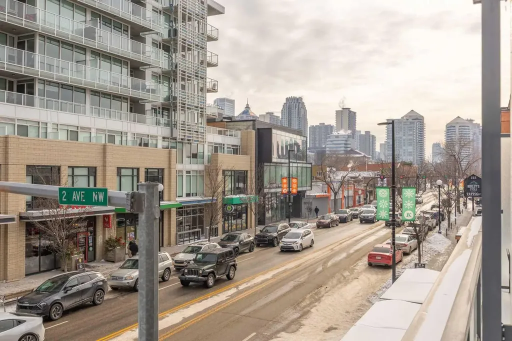301 10 Street NW Calgary AB T2T 1H7