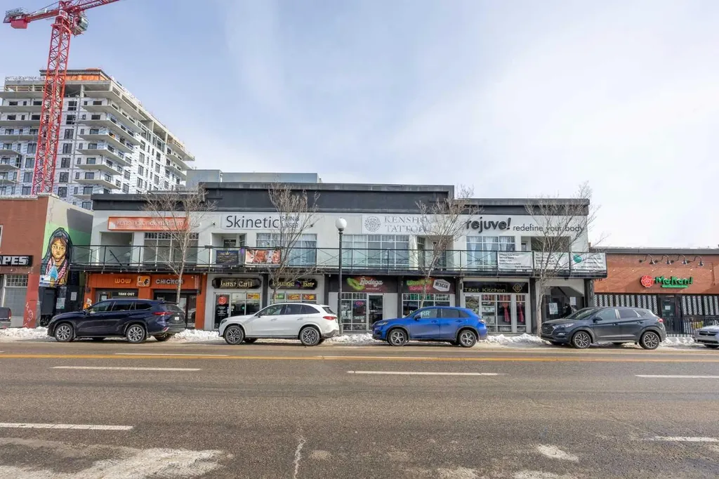 301 10 Street NW Calgary AB T2T 1H7