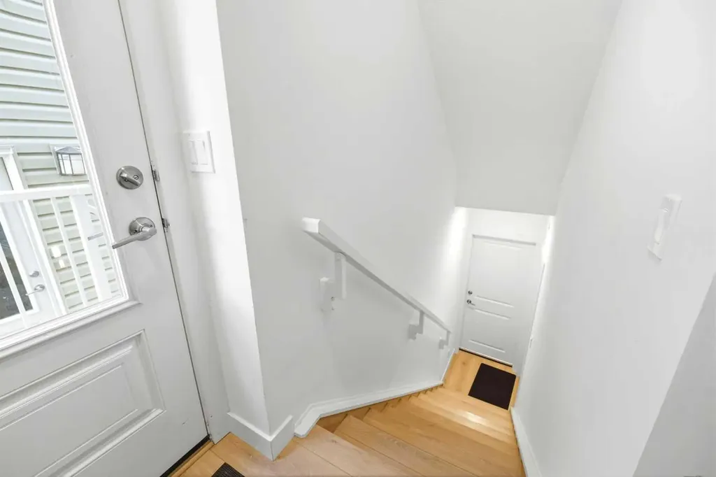 29 Herron Mews NE Calgary AB T3P 1Y1
