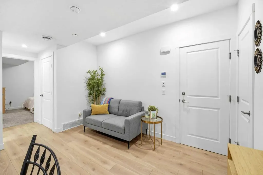 29 Herron Mews NE Calgary AB T3P 1Y1
