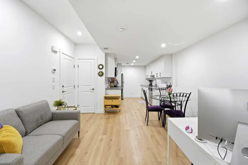 29 Herron Mews NE Calgary AB T3P 1Y1