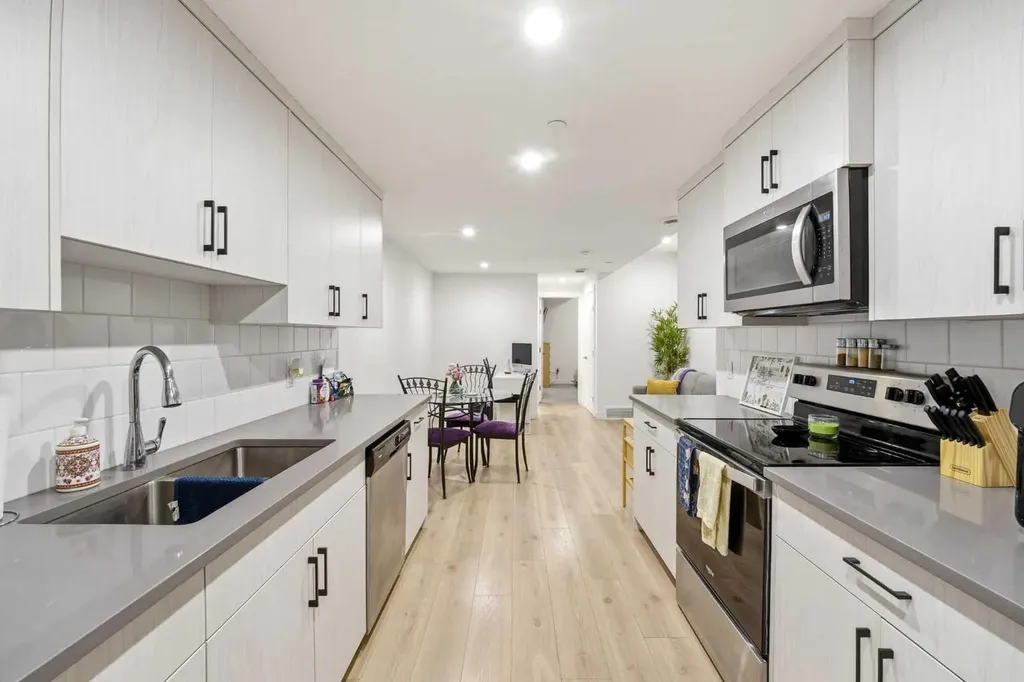 29 Herron Mews NE Calgary AB T3P 1Y1