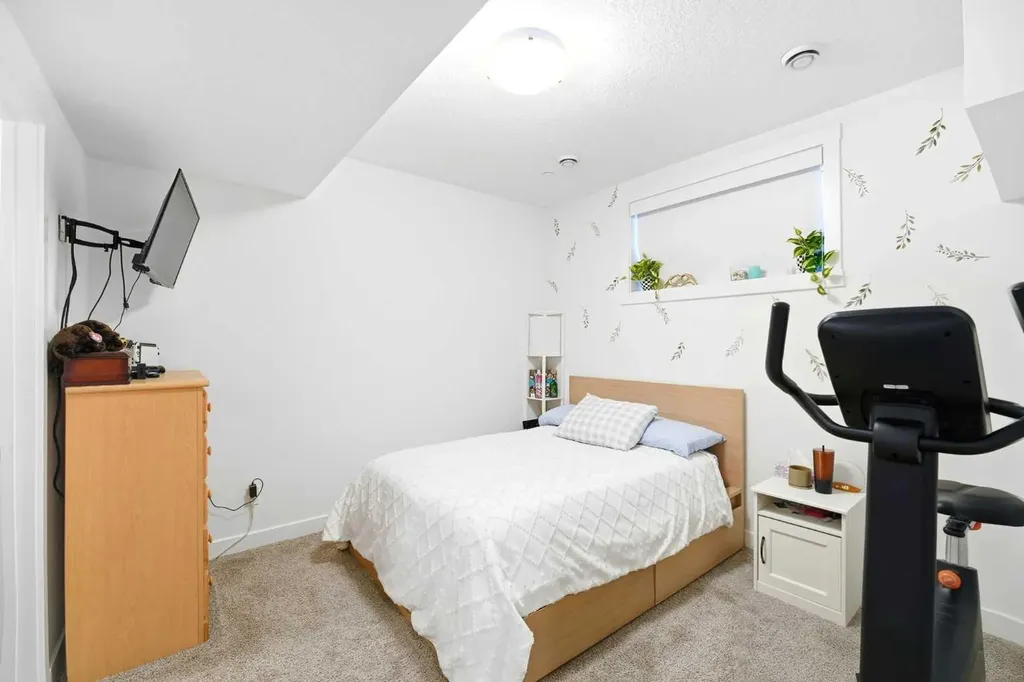 29 Herron Mews NE Calgary AB T3P 1Y1