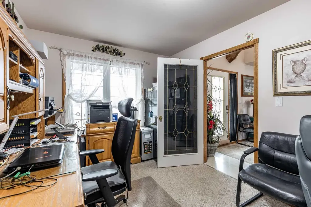 512 11 Street Dunmore AB T1B 0K4