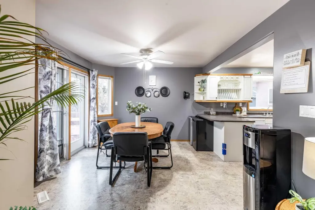 512 11 Street Dunmore AB T1B 0K4
