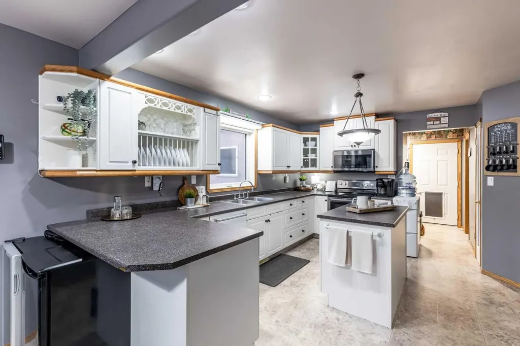 512 11 Street Dunmore AB T1B 0K4