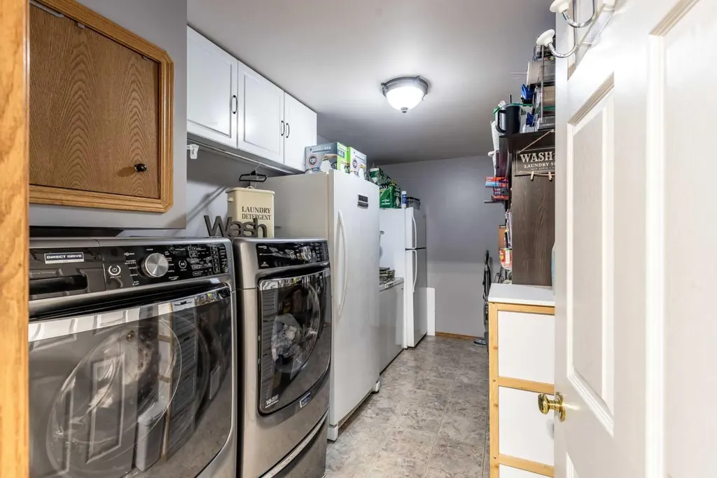 512 11 Street Dunmore AB T1B 0K4
