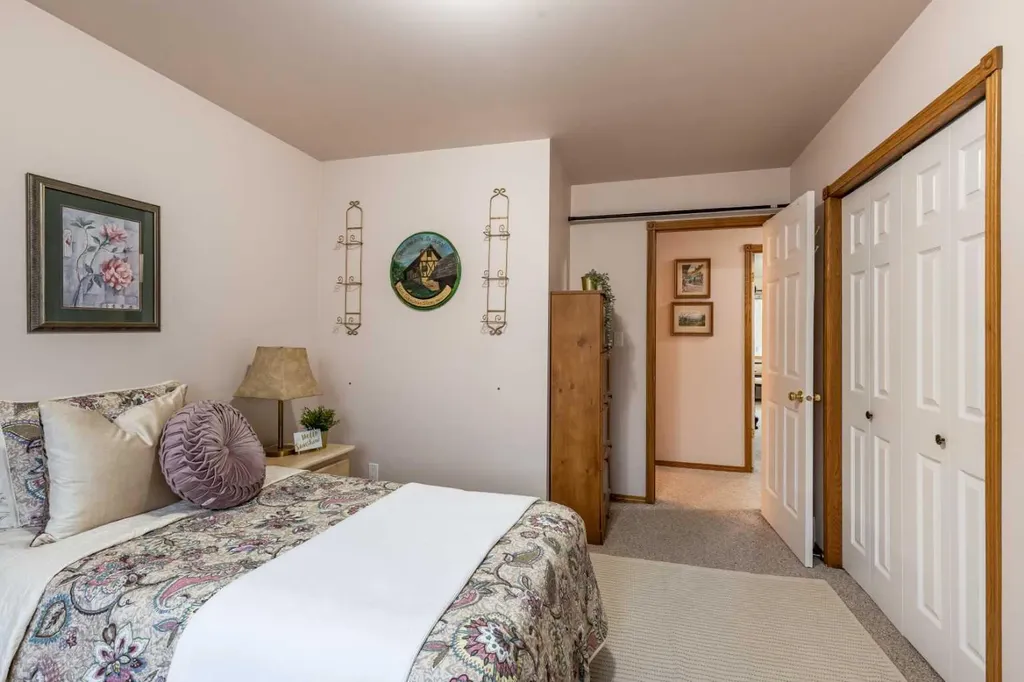 512 11 Street Dunmore AB T1B 0K4