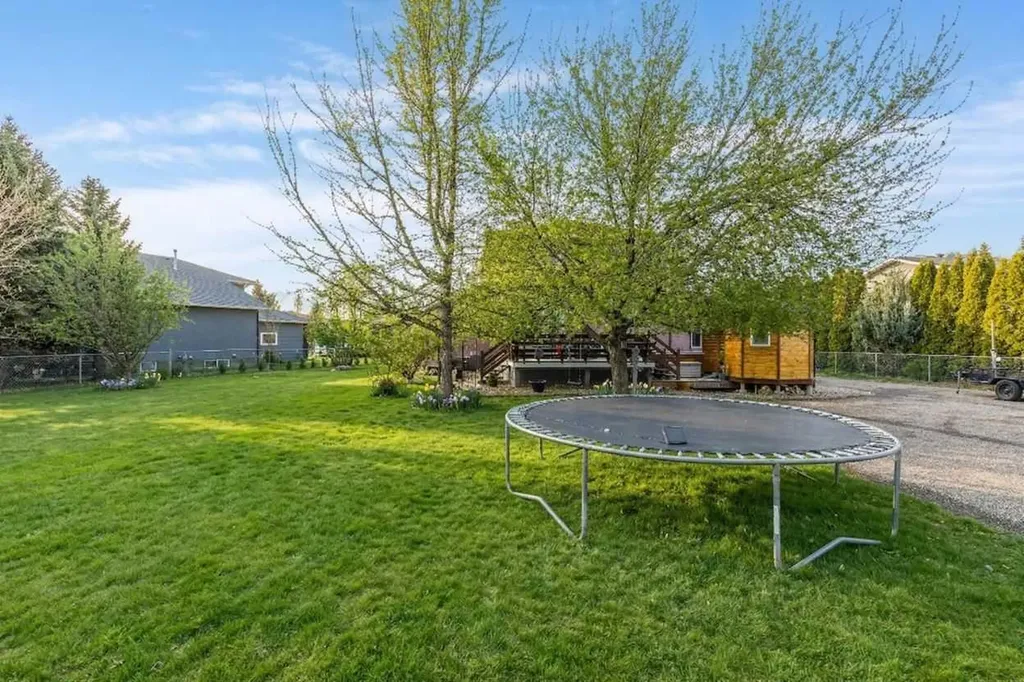 512 11 Street Dunmore AB T1B 0K4