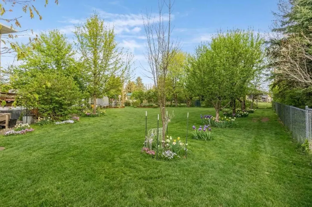 512 11 Street Dunmore AB T1B 0K4