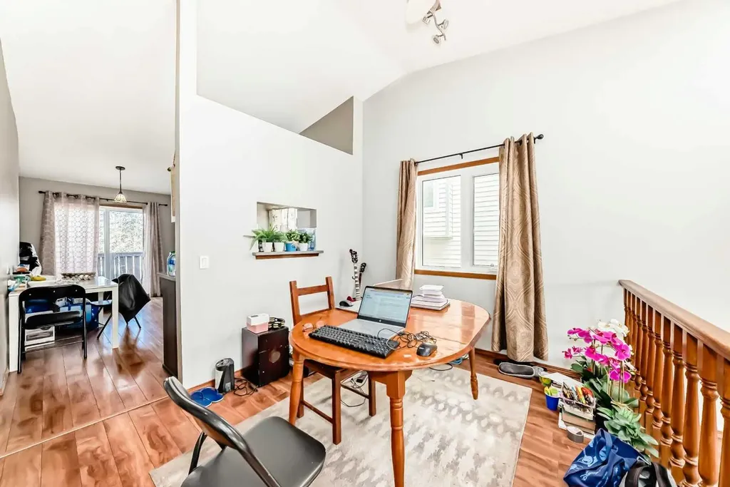 179 Hawkwood Boulevard NW Calgary AB T2R 0B3