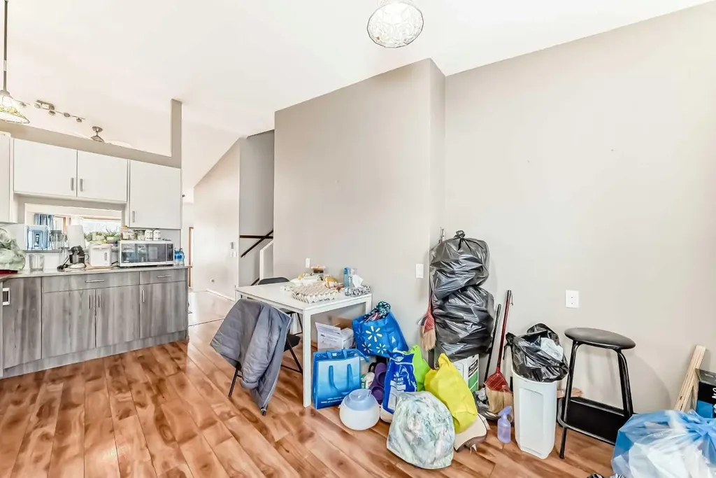 179 Hawkwood Boulevard NW Calgary AB T2R 0B3