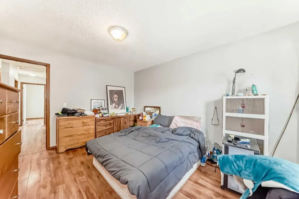 179 Hawkwood Boulevard NW Calgary AB T2R 0B3