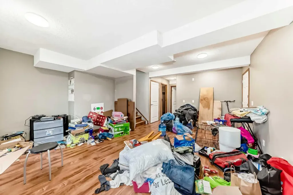 179 Hawkwood Boulevard NW Calgary AB T2R 0B3