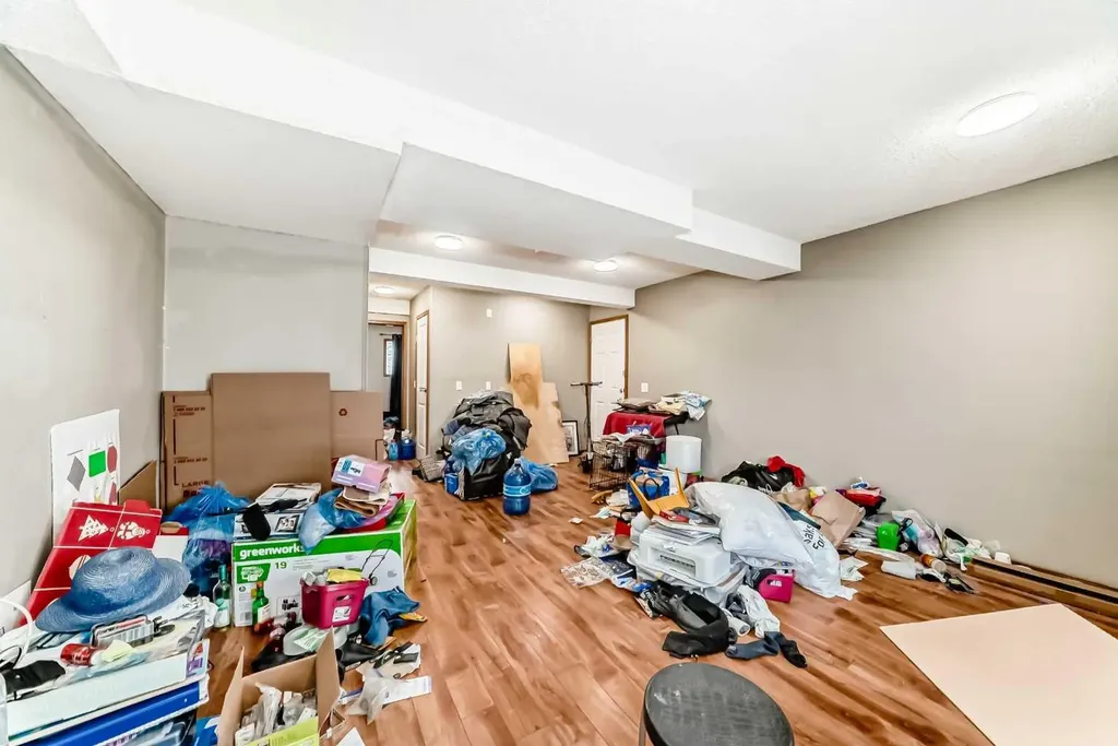 179 Hawkwood Boulevard NW Calgary AB T2R 0B3