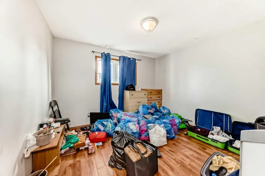 179 Hawkwood Boulevard NW Calgary AB T2R 0B3