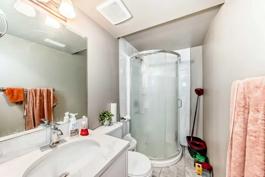 179 Hawkwood Boulevard NW Calgary AB T2R 0B3
