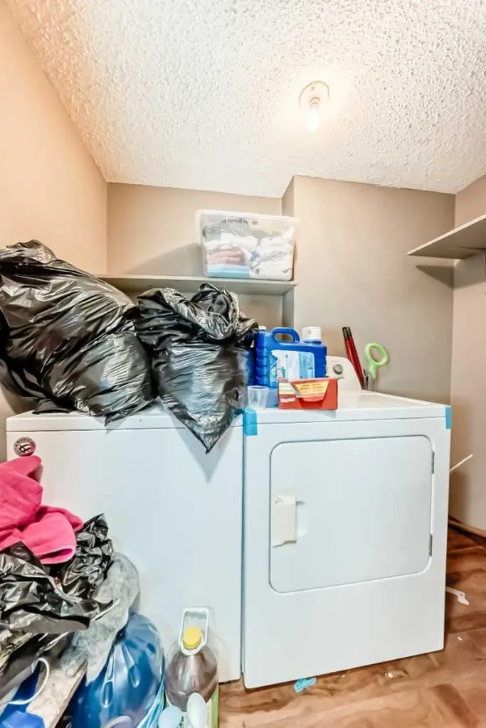 179 Hawkwood Boulevard NW Calgary AB T2R 0B3