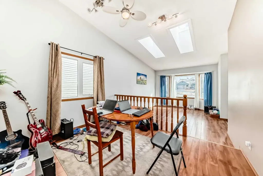 179 Hawkwood Boulevard NW Calgary AB T2R 0B3