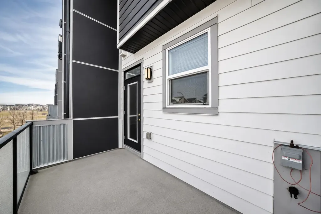 225 Redstone Walk NE Calgary AB T3N 1M6