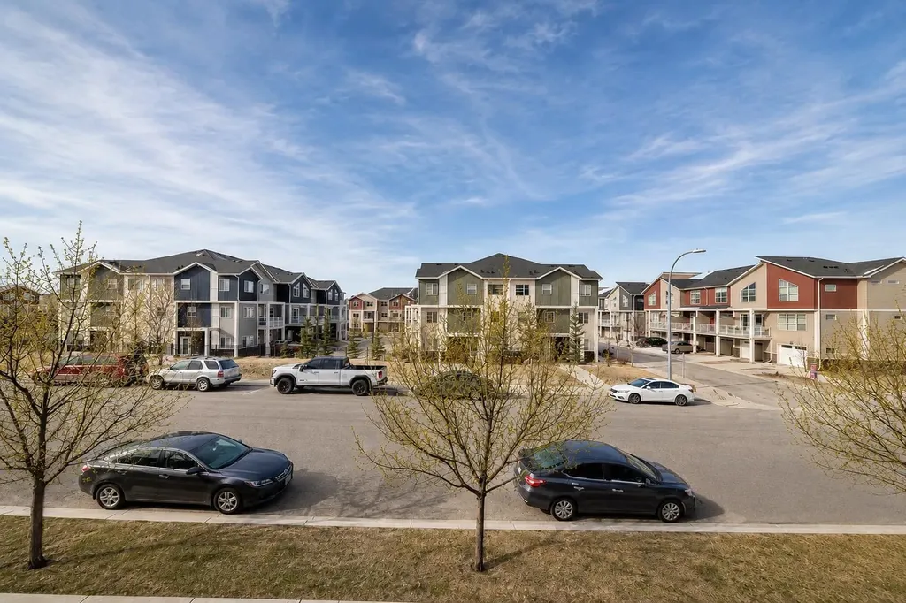 225 Redstone Walk NE Calgary AB T3N 1M6