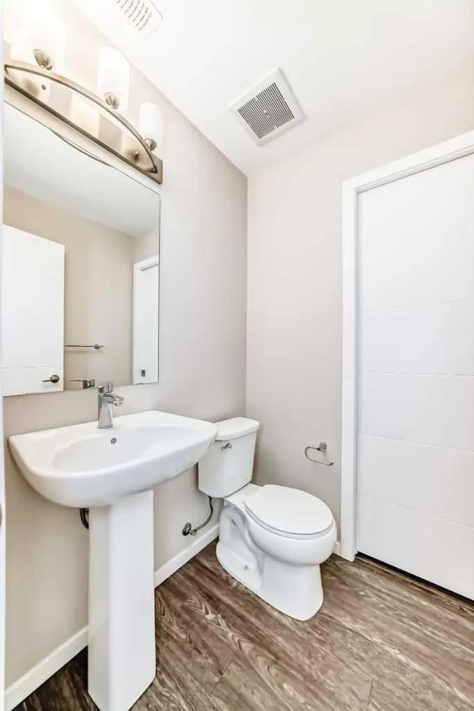 225 Redstone Walk NE Calgary AB T3N 1M6