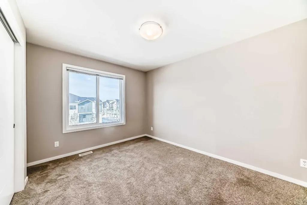 225 Redstone Walk NE Calgary AB T3N 1M6