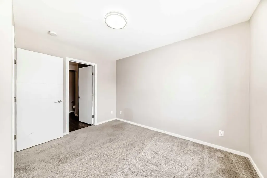 225 Redstone Walk NE Calgary AB T3N 1M6