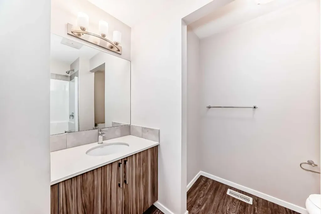 225 Redstone Walk NE Calgary AB T3N 1M6