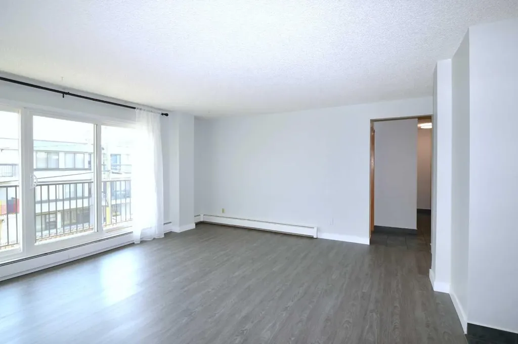 635 56 Avenue SW Calgary AB T2V0G9