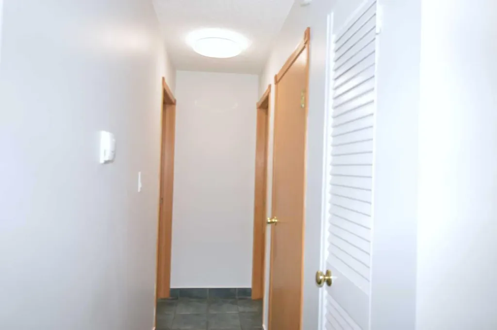 635 56 Avenue SW Calgary AB T2V0G9