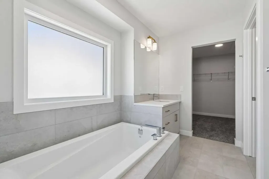 420 Bridgeport Glen Chestermere AB T1X3E1