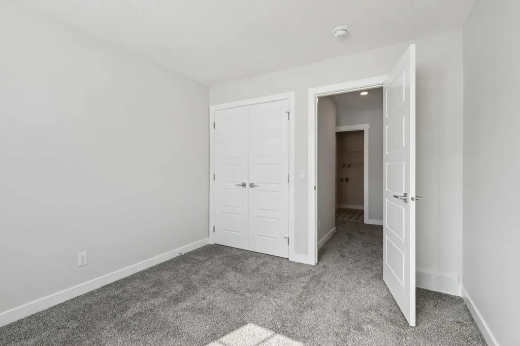 420 Bridgeport Glen Chestermere AB T1X3E1