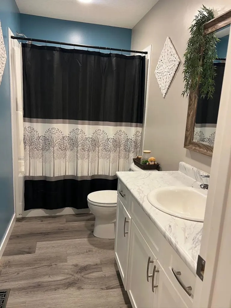 4819 17 Avenue Edson AB T7E1G4