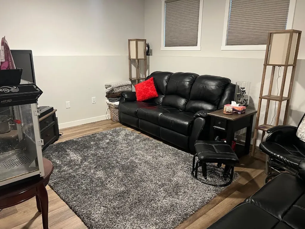 4819 17 Avenue Edson AB T7E1G4