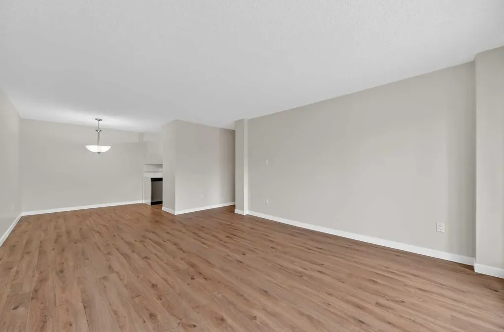 8948 Elbow Drive SW Calgary AB T2H 0V9