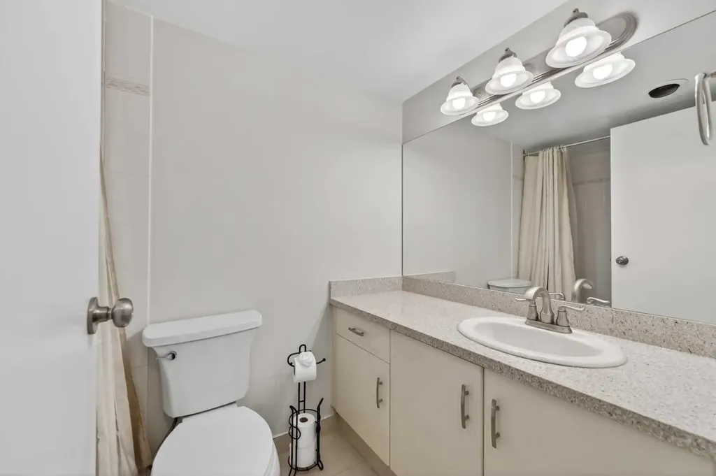 8948 Elbow Drive SW Calgary AB T2H 0V9