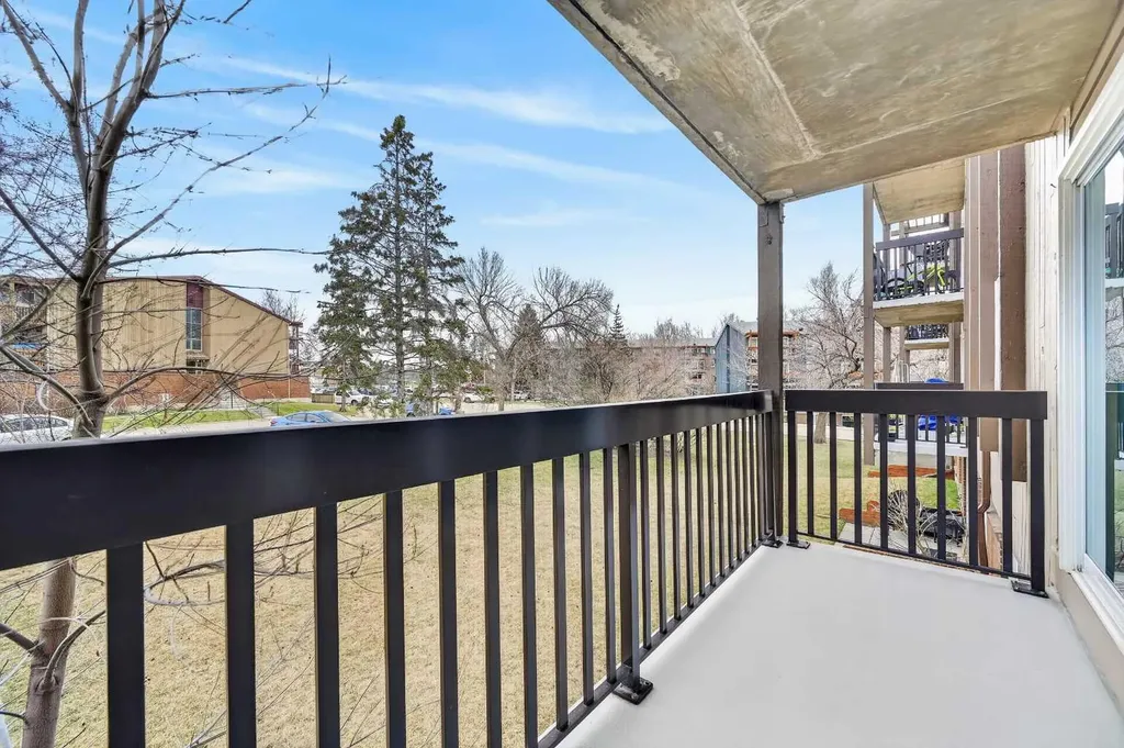 8948 Elbow Drive SW Calgary AB T2H 0V9