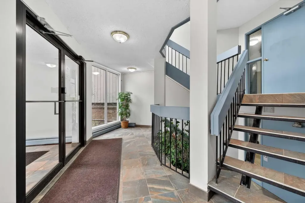 8948 Elbow Drive SW Calgary AB T2H 0V9