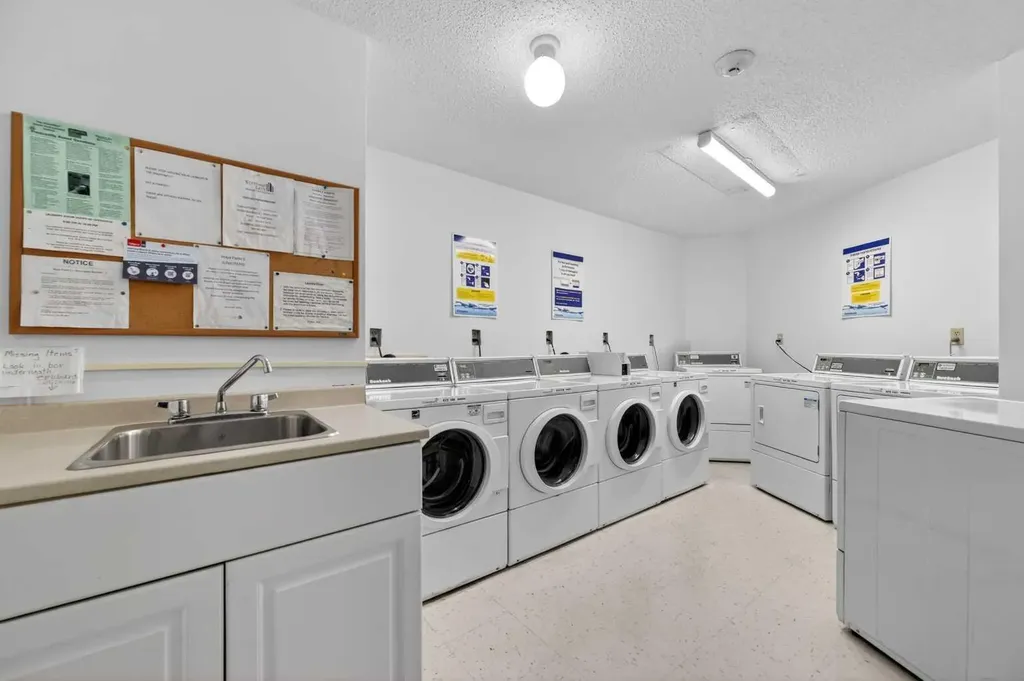 8948 Elbow Drive SW Calgary AB T2H 0V9