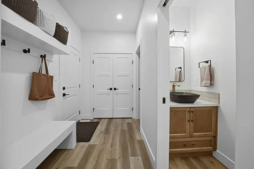 244 Emerald Drive Red Deer AB T4E 1A6