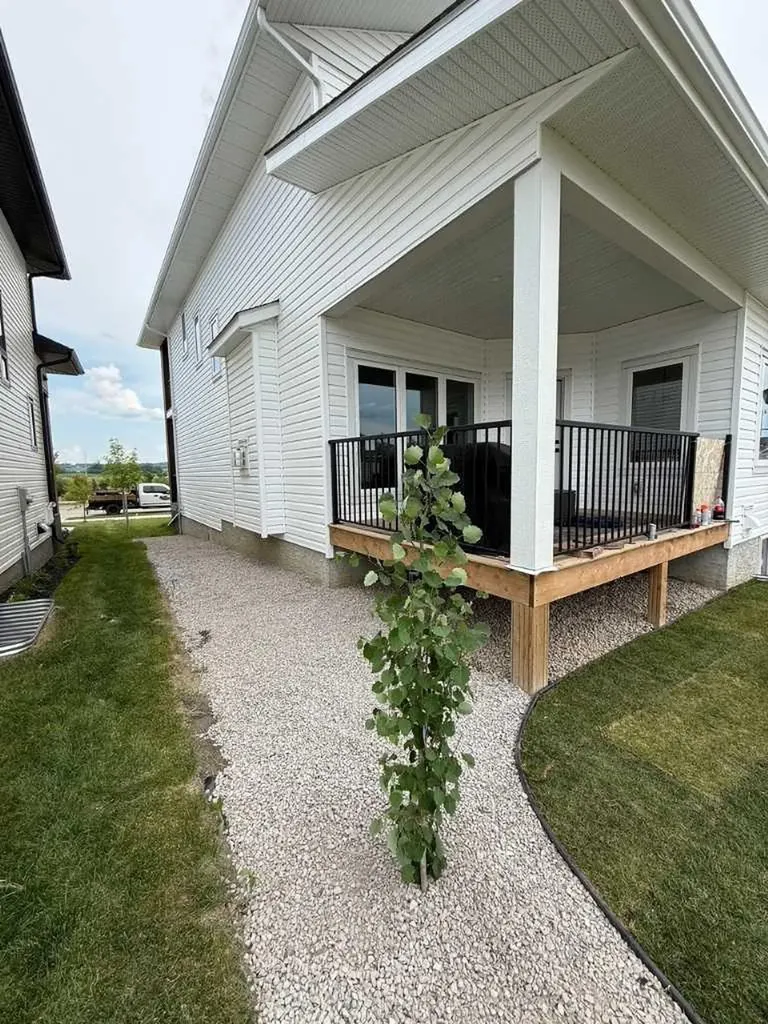 244 Emerald Drive Red Deer AB T4E 1A6