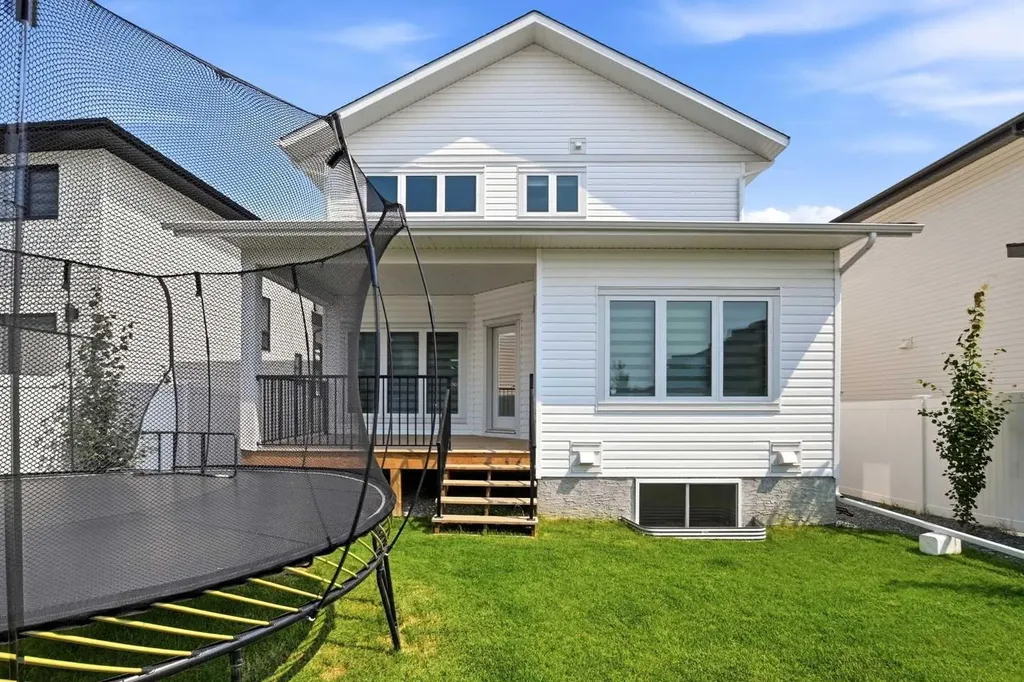 244 Emerald Drive Red Deer AB T4E 1A6