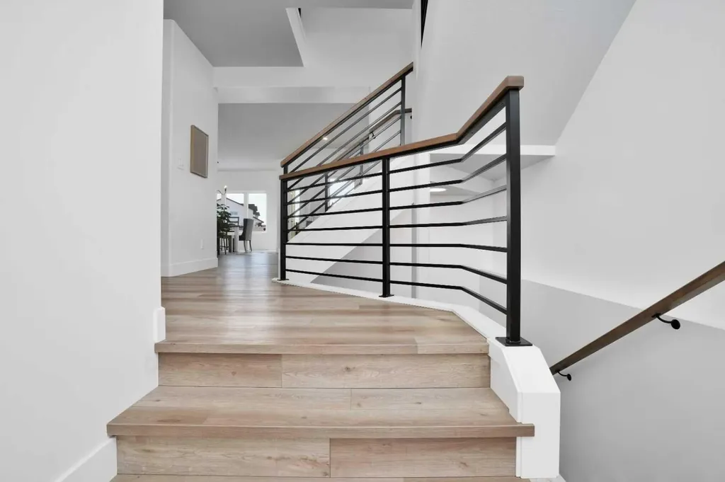 244 Emerald Drive Red Deer AB T4E 1A6