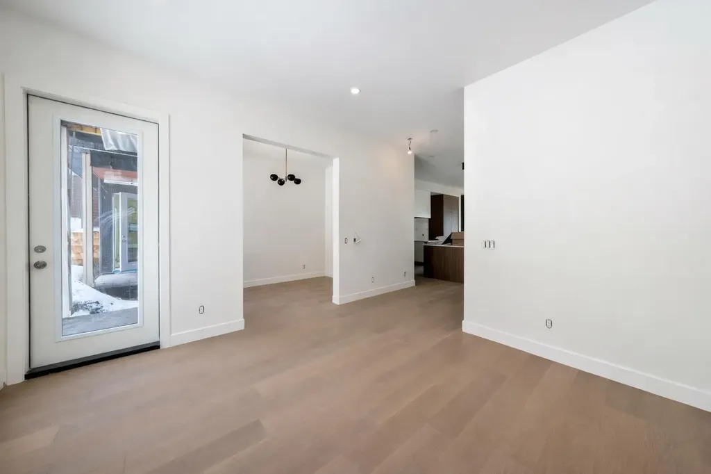 710 Bridge Crescent NE Calgary AB T2E5B5