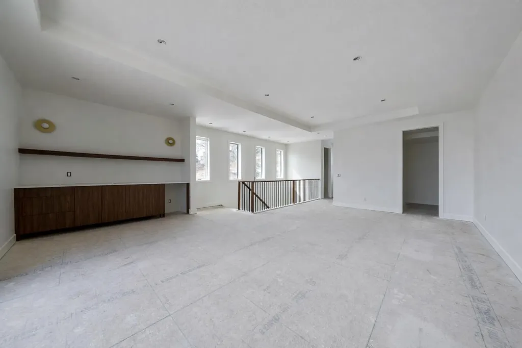 710 Bridge Crescent NE Calgary AB T2E5B5