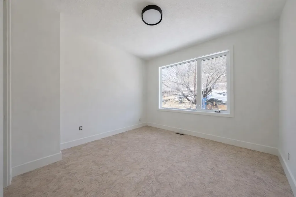 710 Bridge Crescent NE Calgary AB T2E5B5