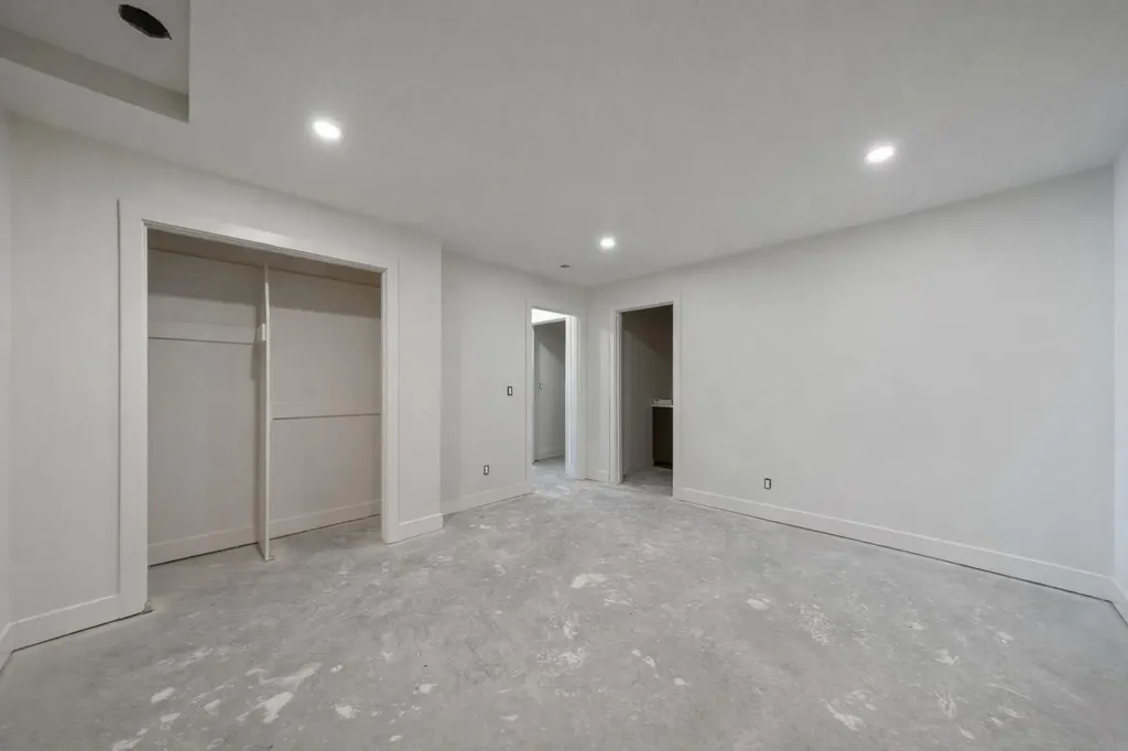 710 Bridge Crescent NE Calgary AB T2E5B5