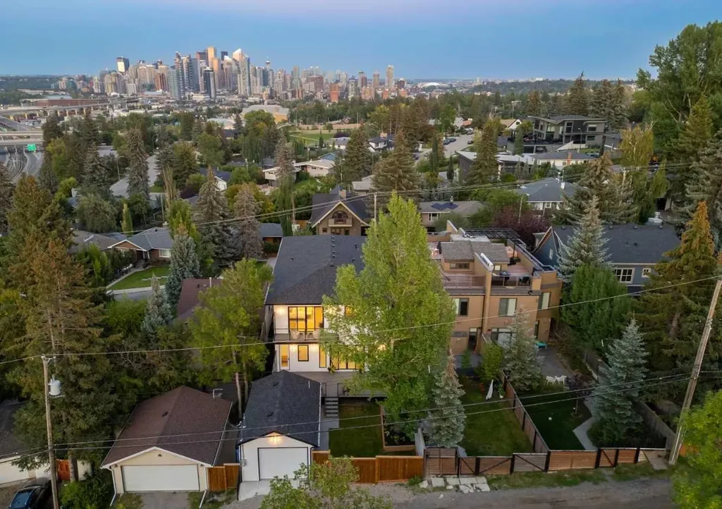 1415 24 Street SW Calgary AB T3C 1H9
